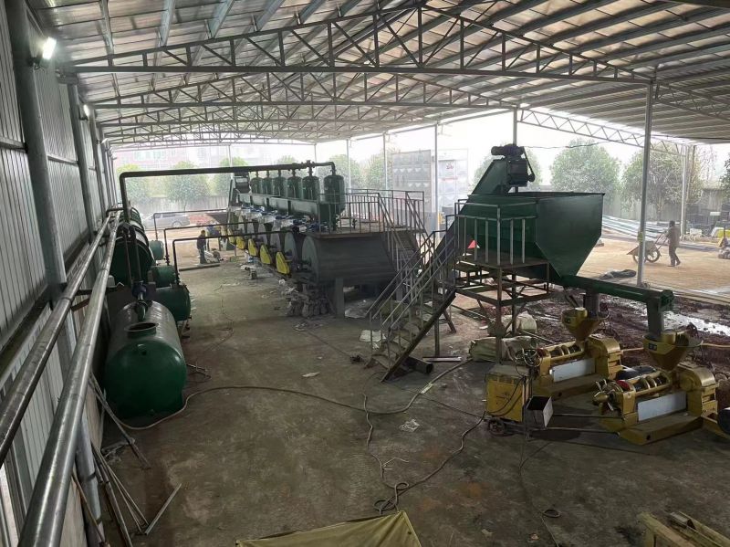 100噸熬煉設(shè)備安裝現(xiàn)場